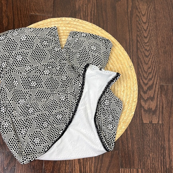 Lole Island Bubble Cutout Back Strapless Aztec Print Swimsuit Size Medium - Picture 8 of 10